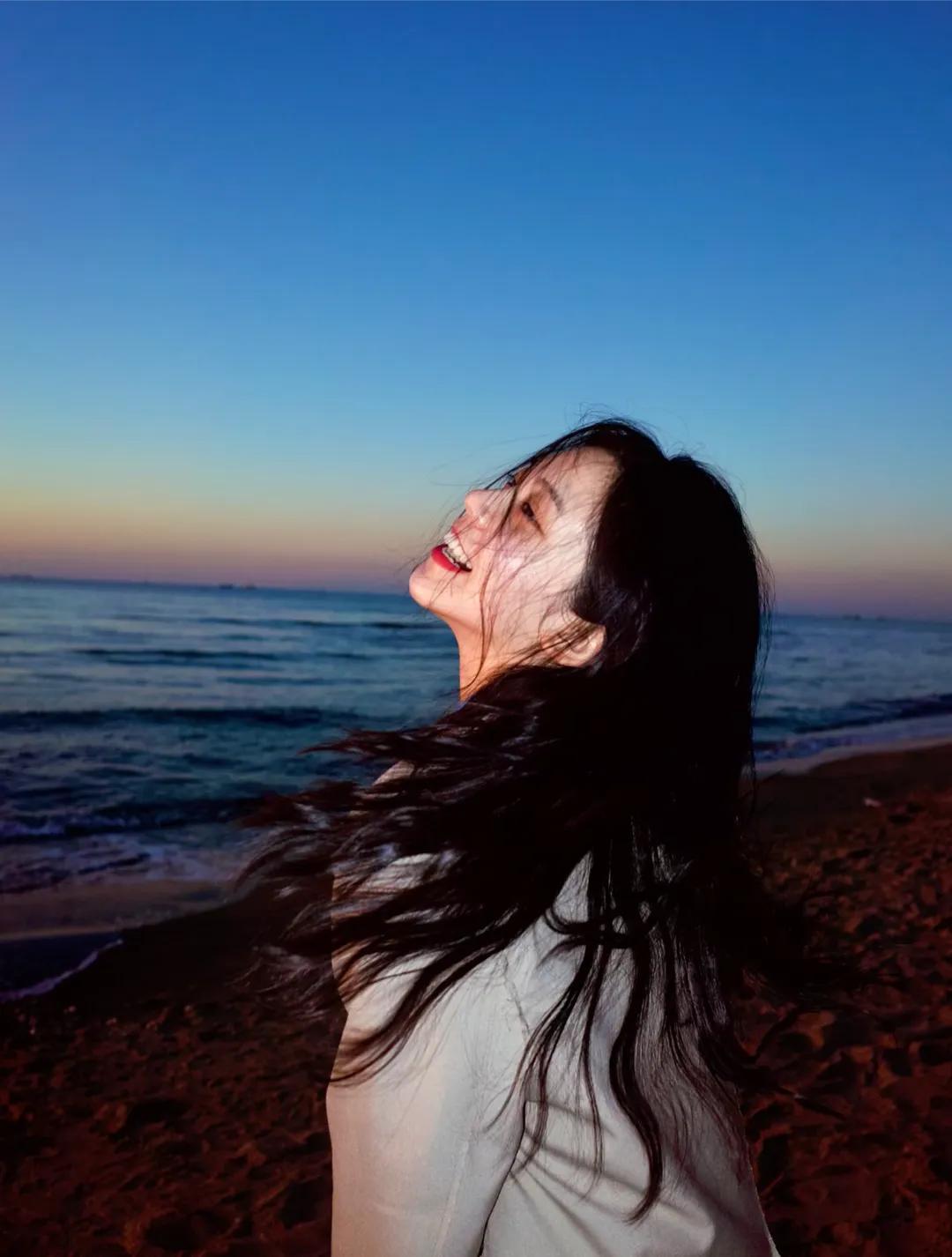 歐美最新背影頭像，引領(lǐng)時尚潮流的新寵