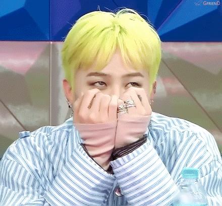 耐克最新海報引領運動風尚，激發(fā)無限潛能，展示時尚力量