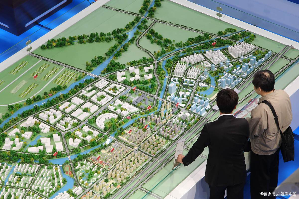 明覺2024最新規(guī)劃，家的溫馨與友情紐帶，未來生活的奇妙展望