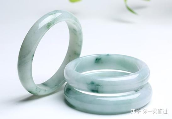 2024最新款手鐲,探秘小巷中的寶藏，2024最新款手鐲