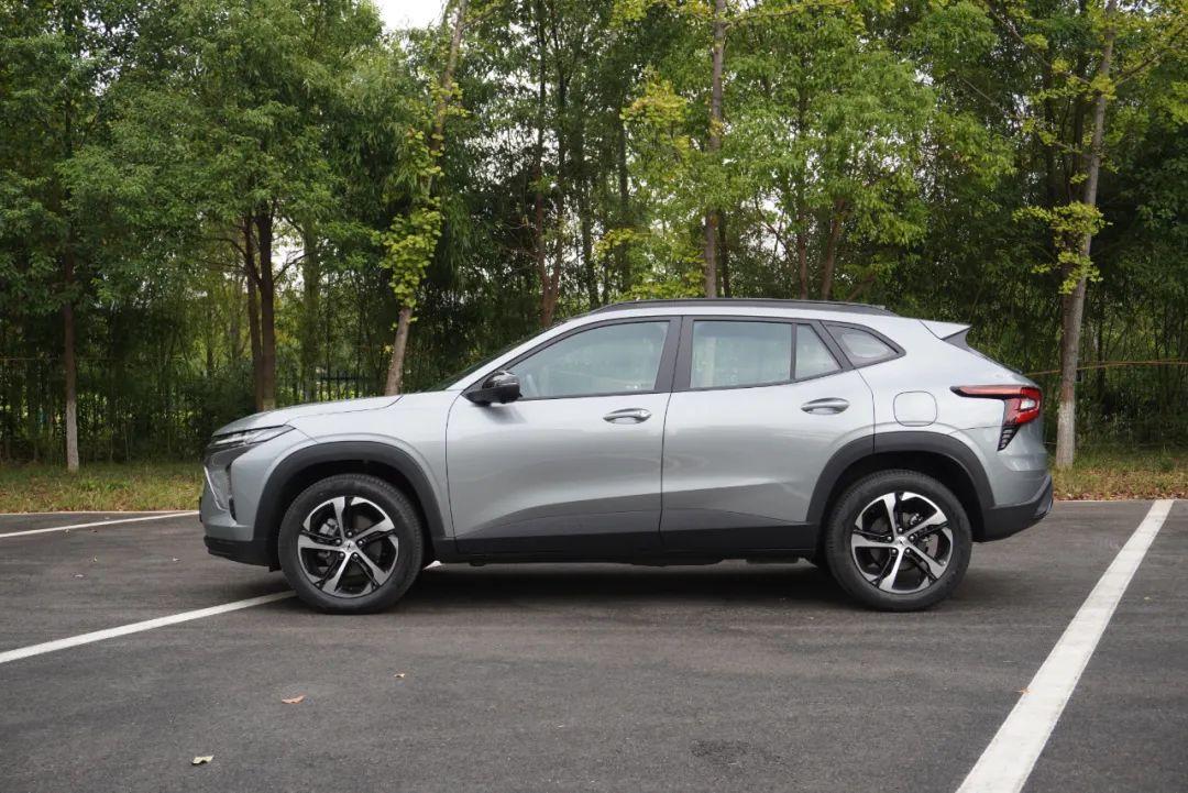 雪弗萊最新款，開(kāi)啟一段溫馨的駕駛之旅