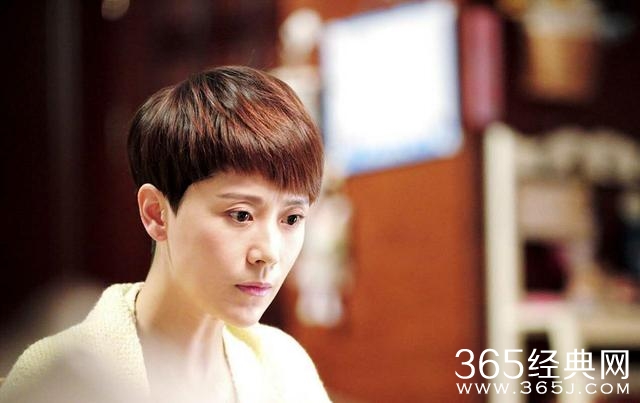 娛樂(lè)圈之女王在上，璀璨星途下的榮耀篇章（最新章節(jié)）