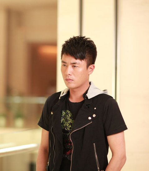 杜淳最新發(fā)型揭秘，巷弄深處的時(shí)尚秘密