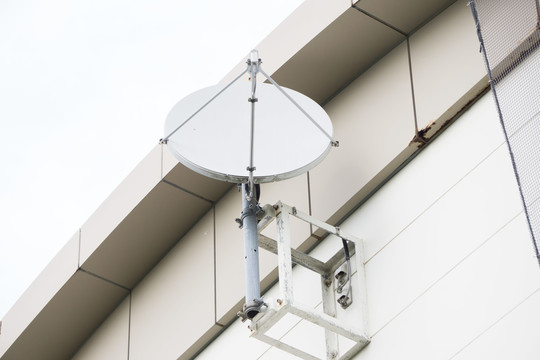 技術(shù)革新與觀眾體驗(yàn)，電視最新天線觀點(diǎn)碰撞記