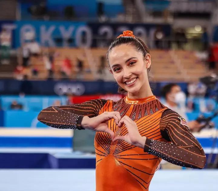 最新法拉女神與大自然美景的邂逅，內(nèi)心平和的追尋