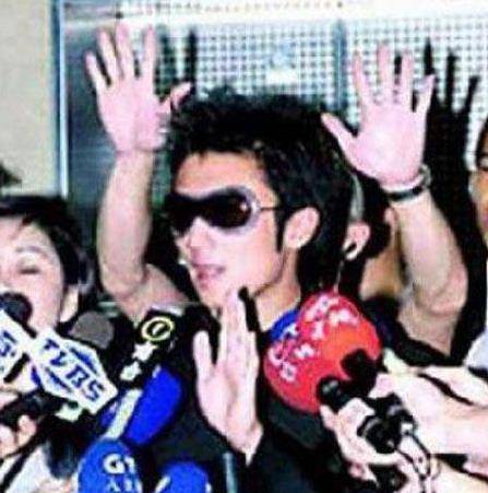 科技力量重塑明星形象，全新智能科技產(chǎn)品介紹