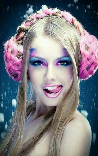 最新另類女生美圖，時(shí)尚潮流的多元表達(dá)風(fēng)采