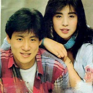 揭秘明星背后的故事，光環(huán)下的真實(shí)身份?