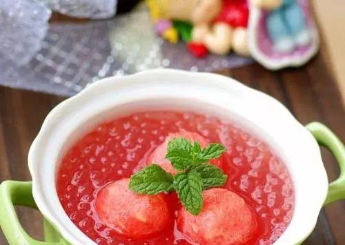 最新西瓜吃法，挑戰(zhàn)味蕾的勵(lì)志之旅，激發(fā)自信與成就感