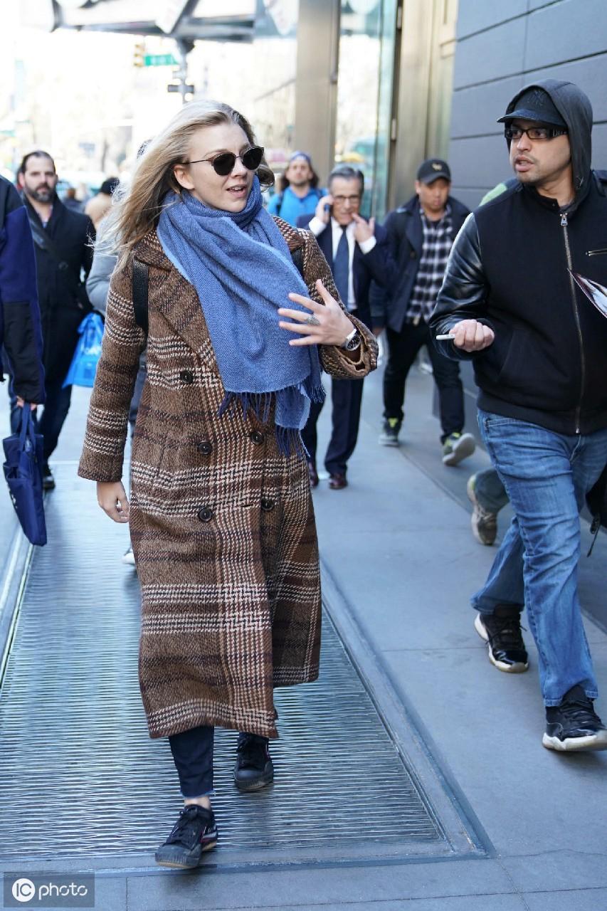 老演員舒適，演藝界的璀璨明珠，傳奇人生閃耀舞臺(tái)?