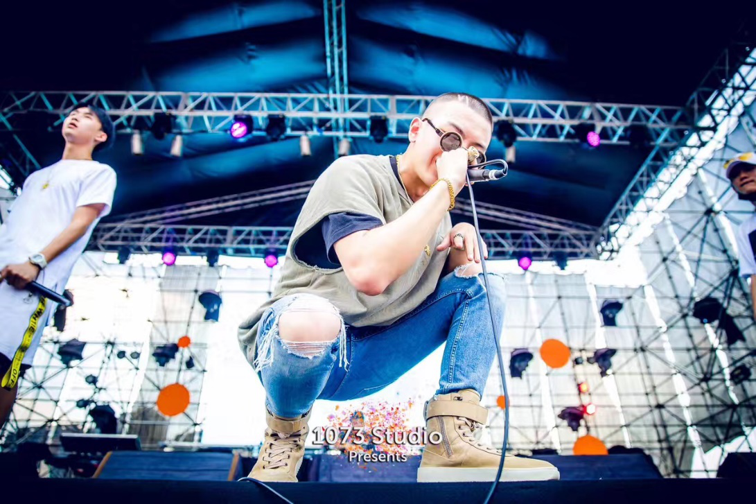 品冠新歌發(fā)布，自信成就夢想，正能量點(diǎn)亮人生之歌