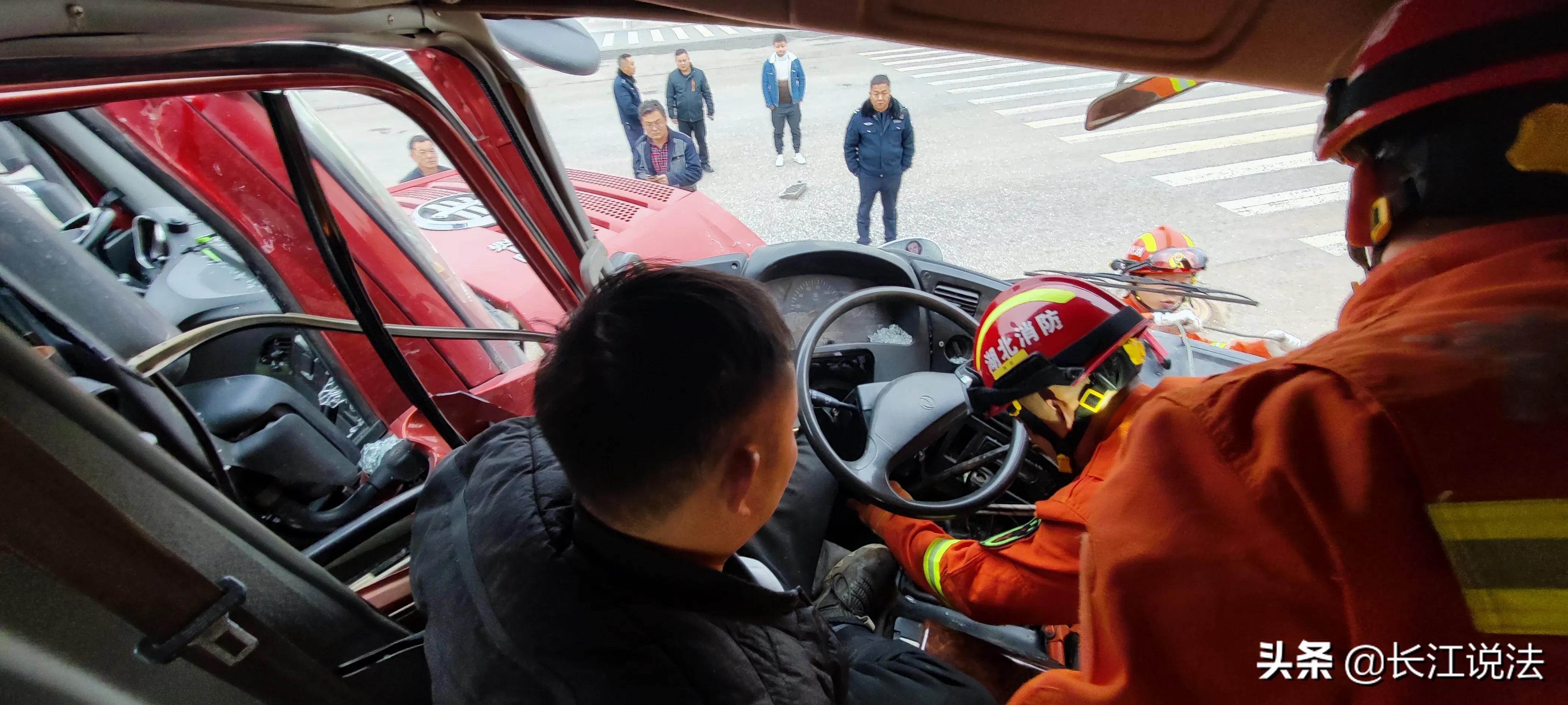 震撼！蘄春再現(xiàn)車禍悲劇，警鐘長鳴——2025最新車禍新聞