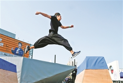 極限運(yùn)動(dòng)比賽，巷弄深處的競技與挑戰(zhàn)小店探秘