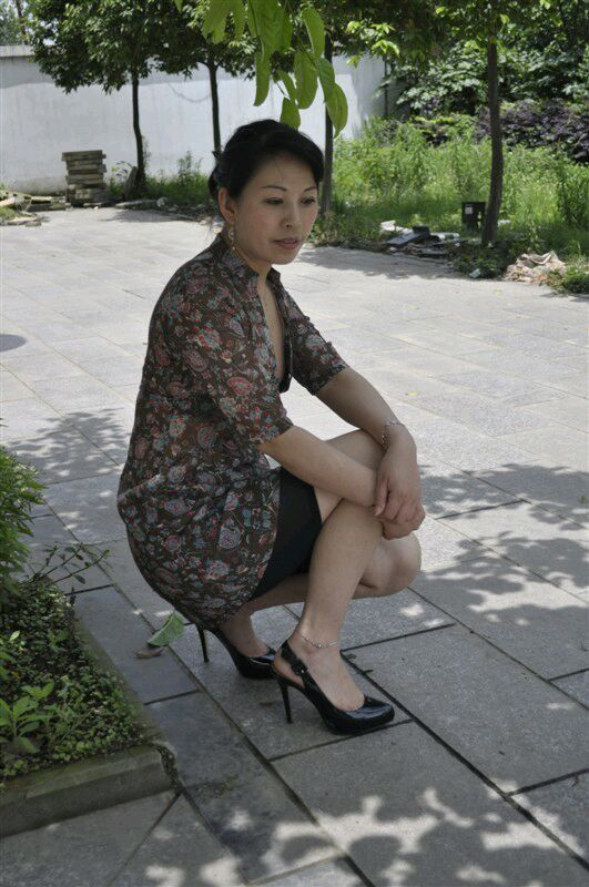 最新熟女論壇免費(fèi)，自信與成就感的蛻變，熟女們的勵(lì)志前行之路！
