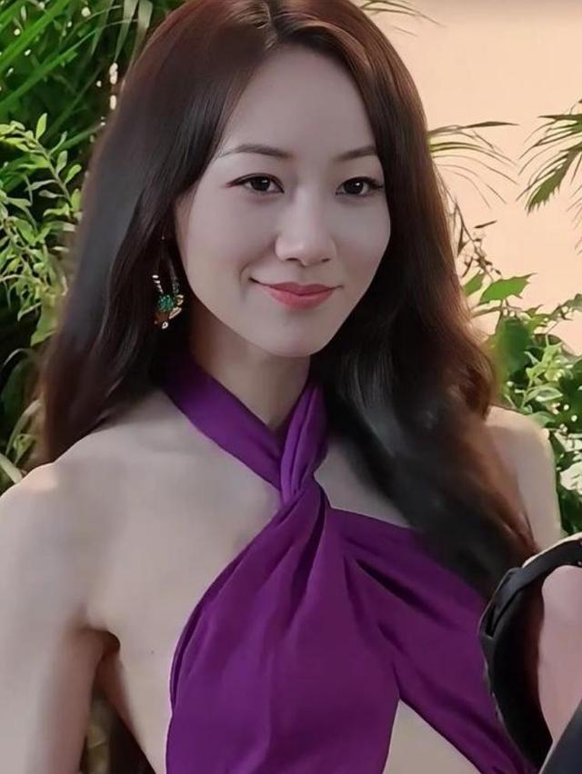 女性頭像時尚潮流演變，最新風(fēng)尚與2025年流行趨勢預(yù)測