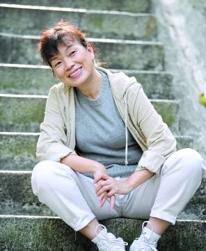 龍應(yīng)臺最新作品，現(xiàn)代社會的文化反思與人性探索之旅