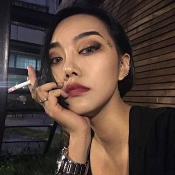 最新美女紋身圖案，時(shí)尚潮流中的個(gè)性表達(dá)