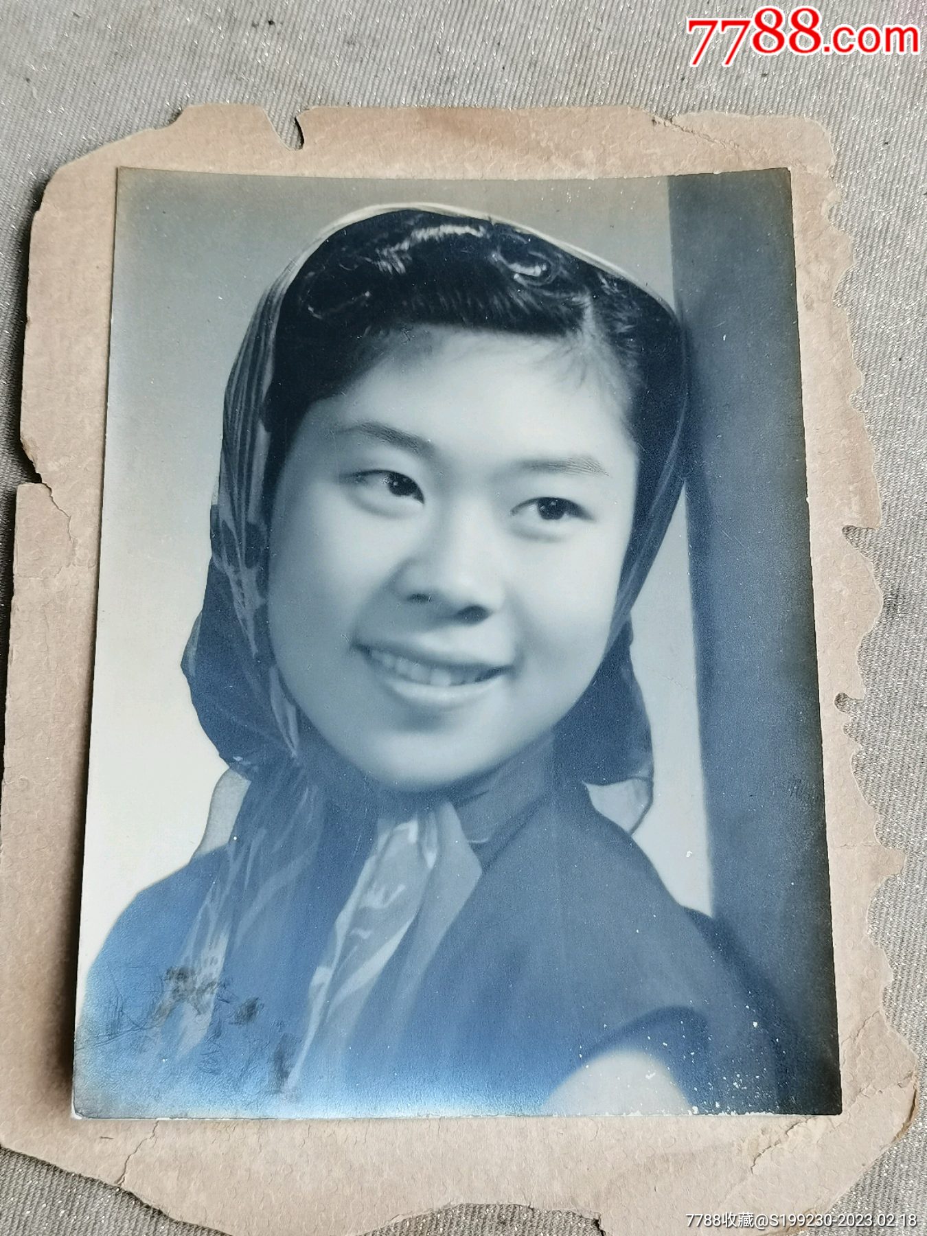 美女老照片的魅力，歷久彌新，時光見證美麗風采